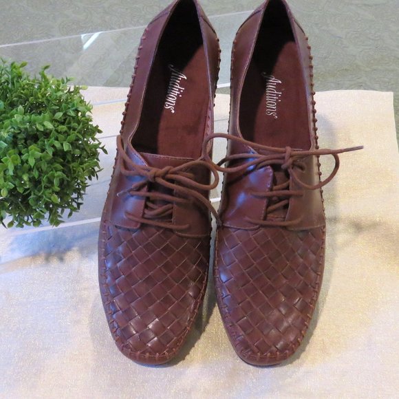 NWOT Brown Leather Lace-up Shoe  Size 9 1/2 - Picture 7 of 7